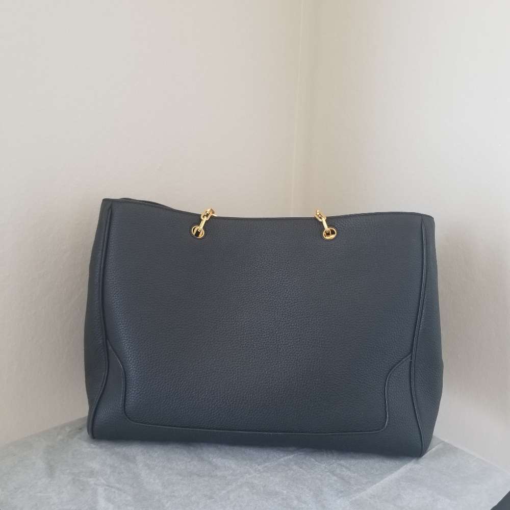 red nike slides for men